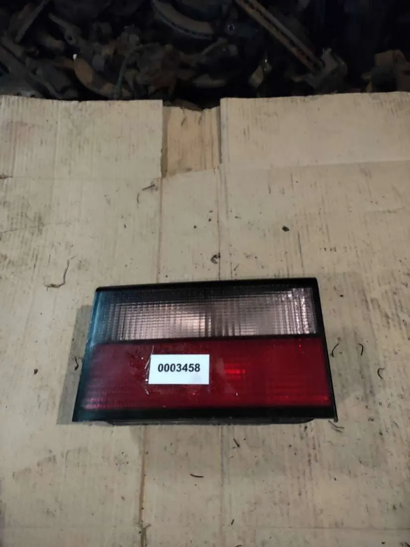Фонарь крышки багажника правый Citroen Xantia 1 поколение