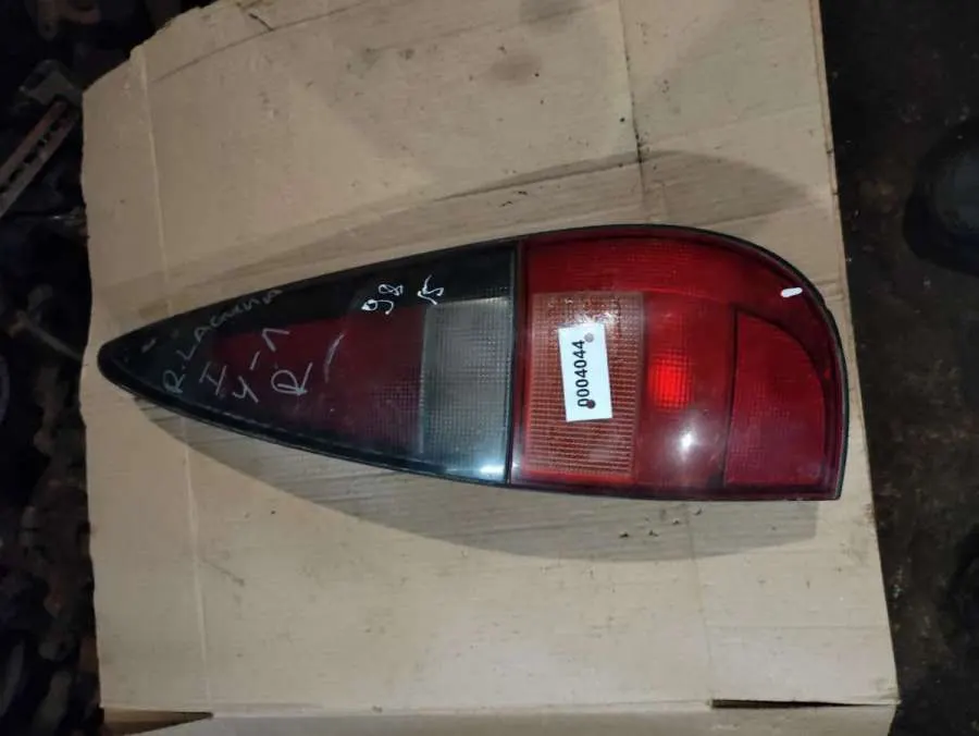Фонарь задний правый Renault Laguna 1 поколение