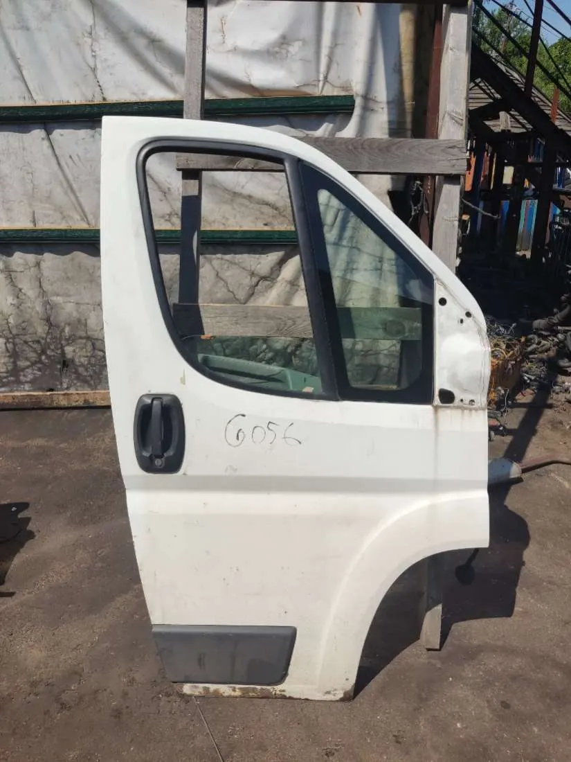 Дверь передняя правая Peugeot Boxer