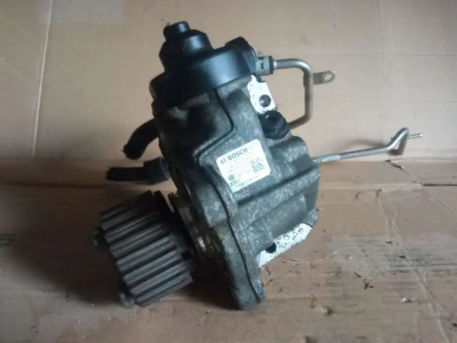 Дозировочный блок ТНВД Volkswagen Jetta 6 поколение 0445010508