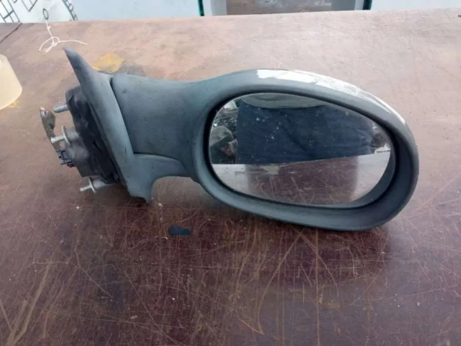 Зеркало правое Renault Laguna 1 поколение