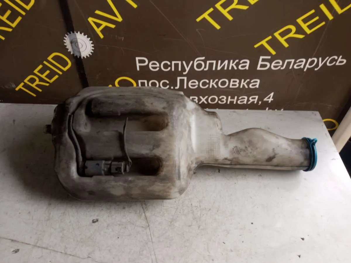 бачок омывателя Mercedes-Benz Sprinter 9068690220