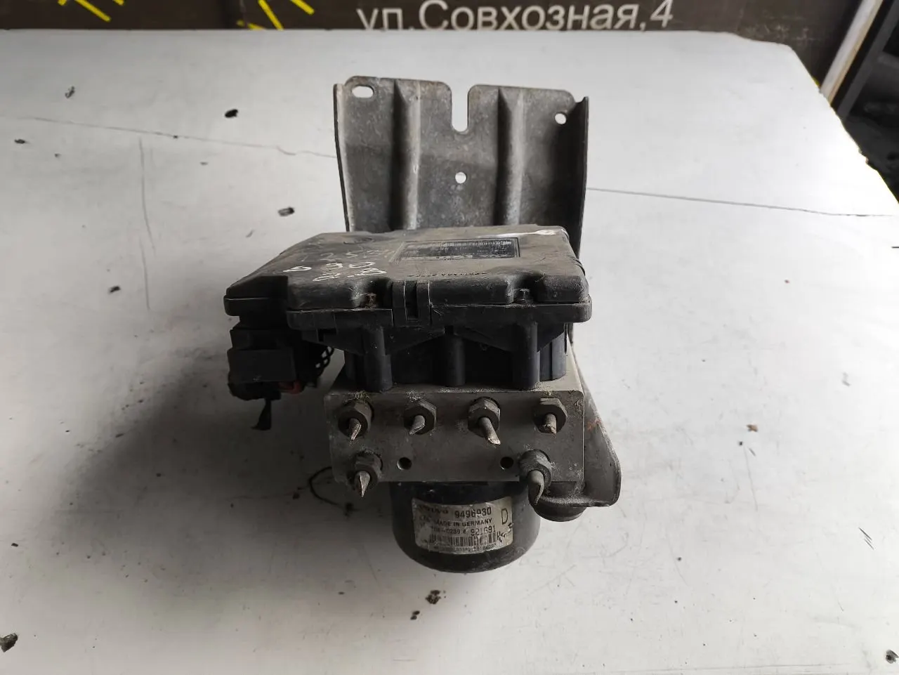 Блок АБС (ABS) Volvo S80 1 поколение 9496931