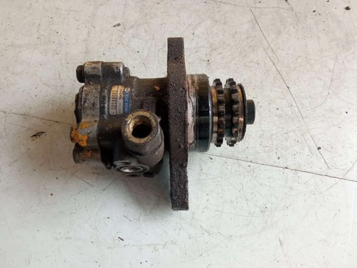 Насос ГУР Nissan Almera 2 поколение (N16)