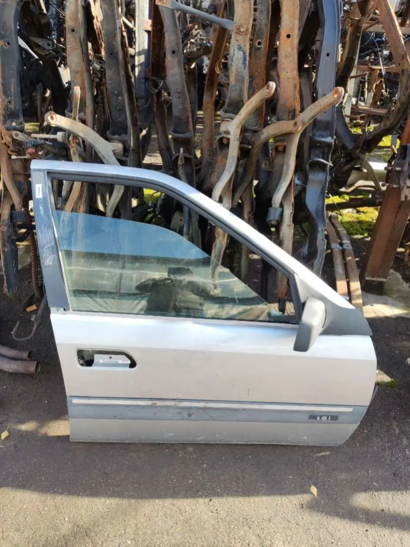 Дверь передняя правая Citroen Xantia 1 поколение