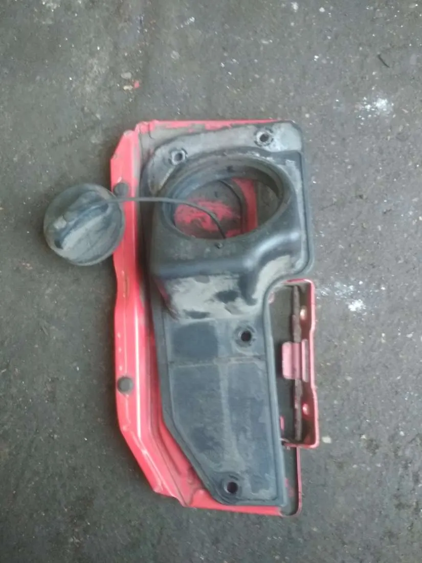 Лючок бензобака Mercedes-Benz Sprinter — фото 2