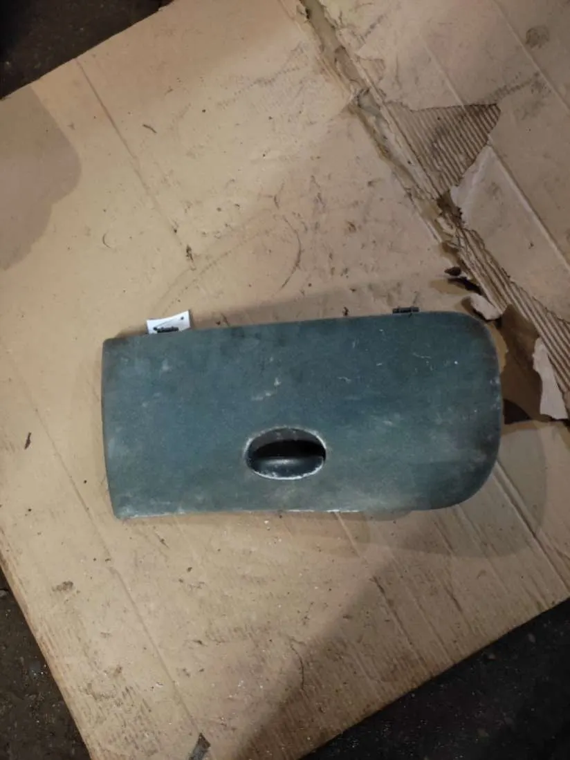бардачок Peugeot 206 1 поколение