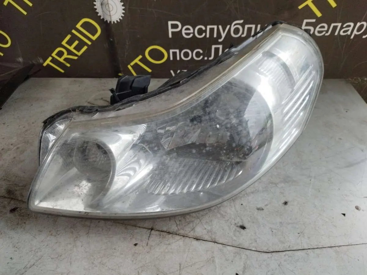 Фара передняя левая Suzuki SX4 1 поколение