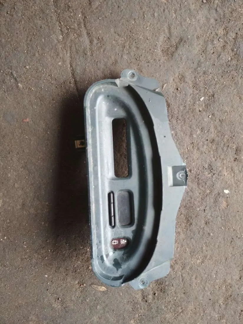 часы Renault Megane 1 поколение