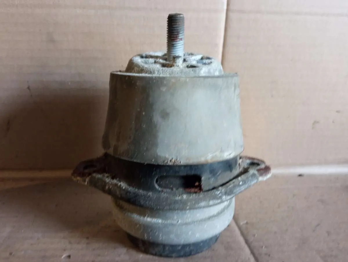Подушка двигателя Audi Q7 4L 7L6199131A