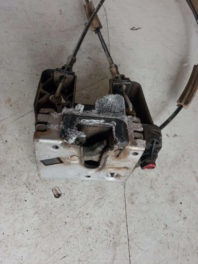 замок двери сдвижной Opel Combo C — фото 2