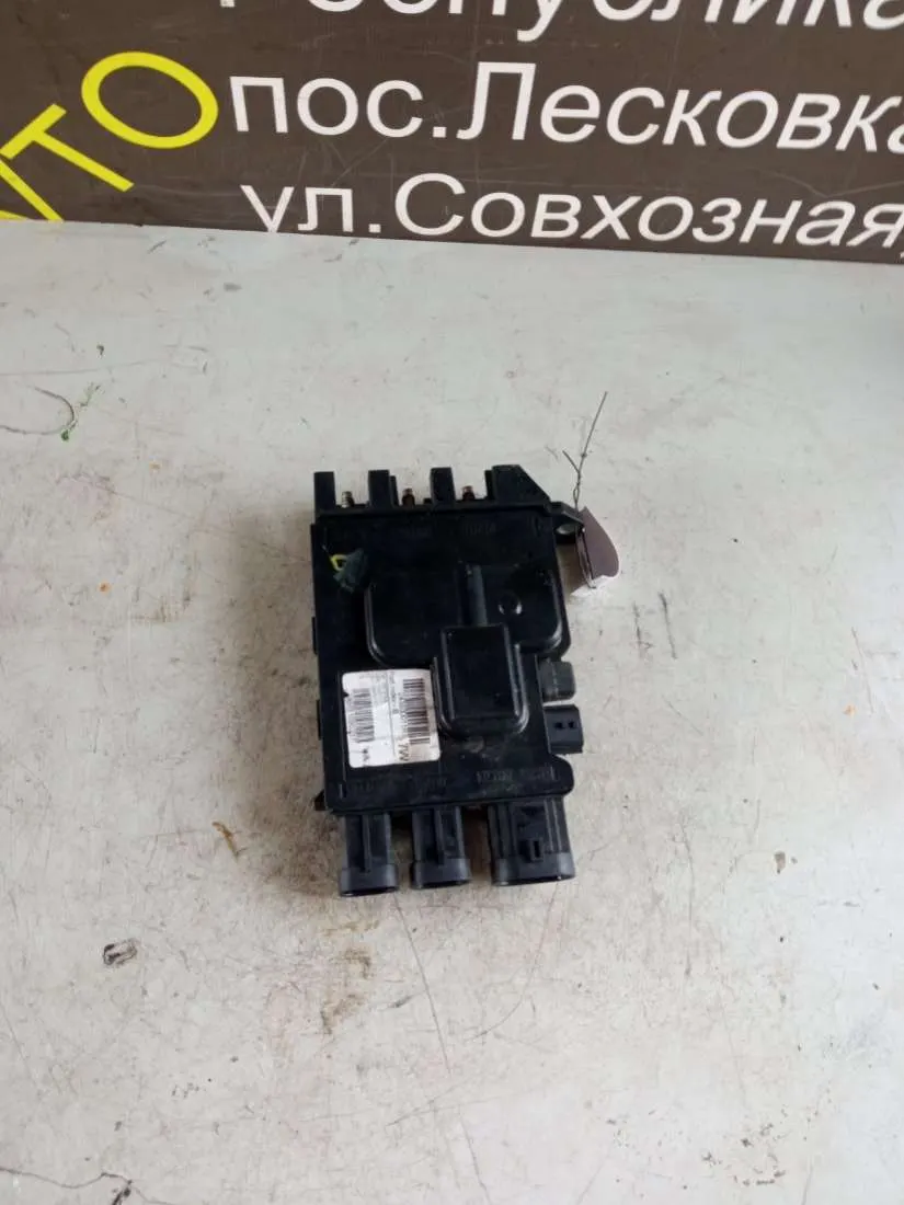 клемма аккумулятора плюс Renault Scenic 3 поколение 243800011R