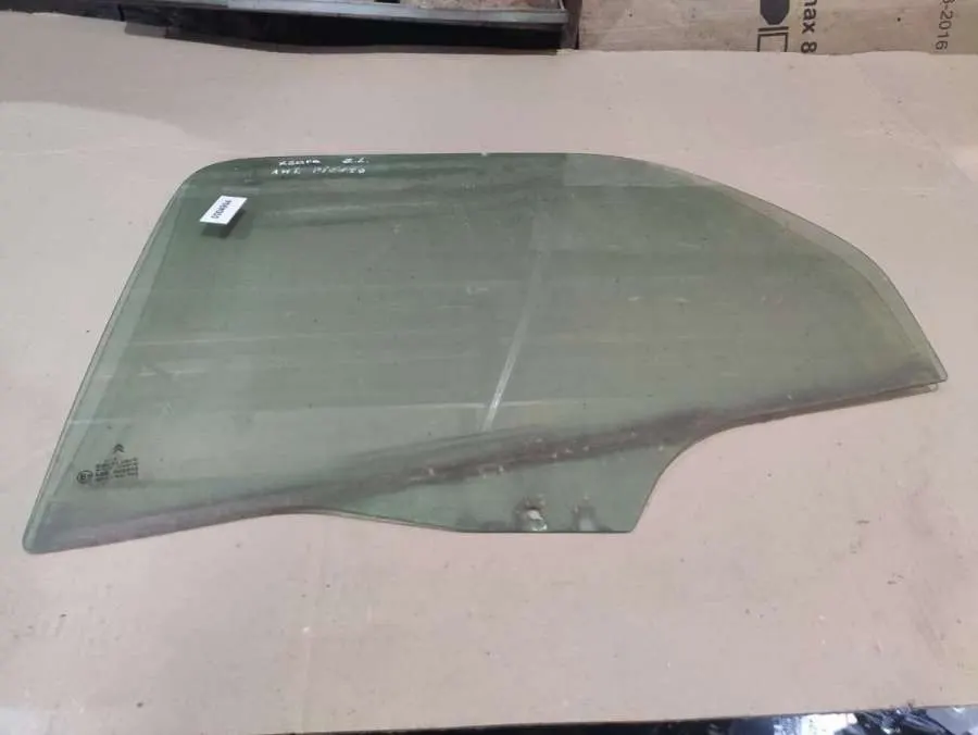 Стекло двери задней левой Citroen Xsara 1 поколение [рестайлинг]