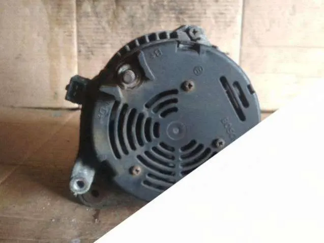 Болт генератора Volkswagen Passat (North America) B4 Артикул IMP-260602-02227