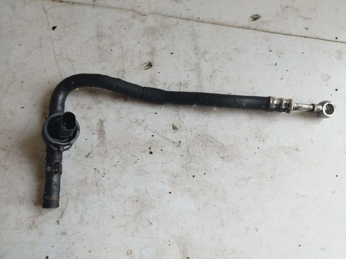 Трубка топливная Volkswagen Crafter 038906081B