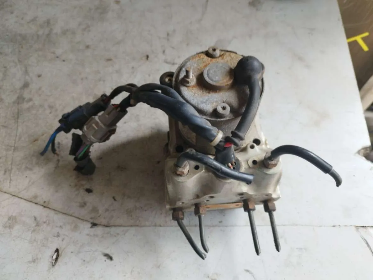 Блок АБС (ABS) Nissan Primera 2 поколение 0265214202