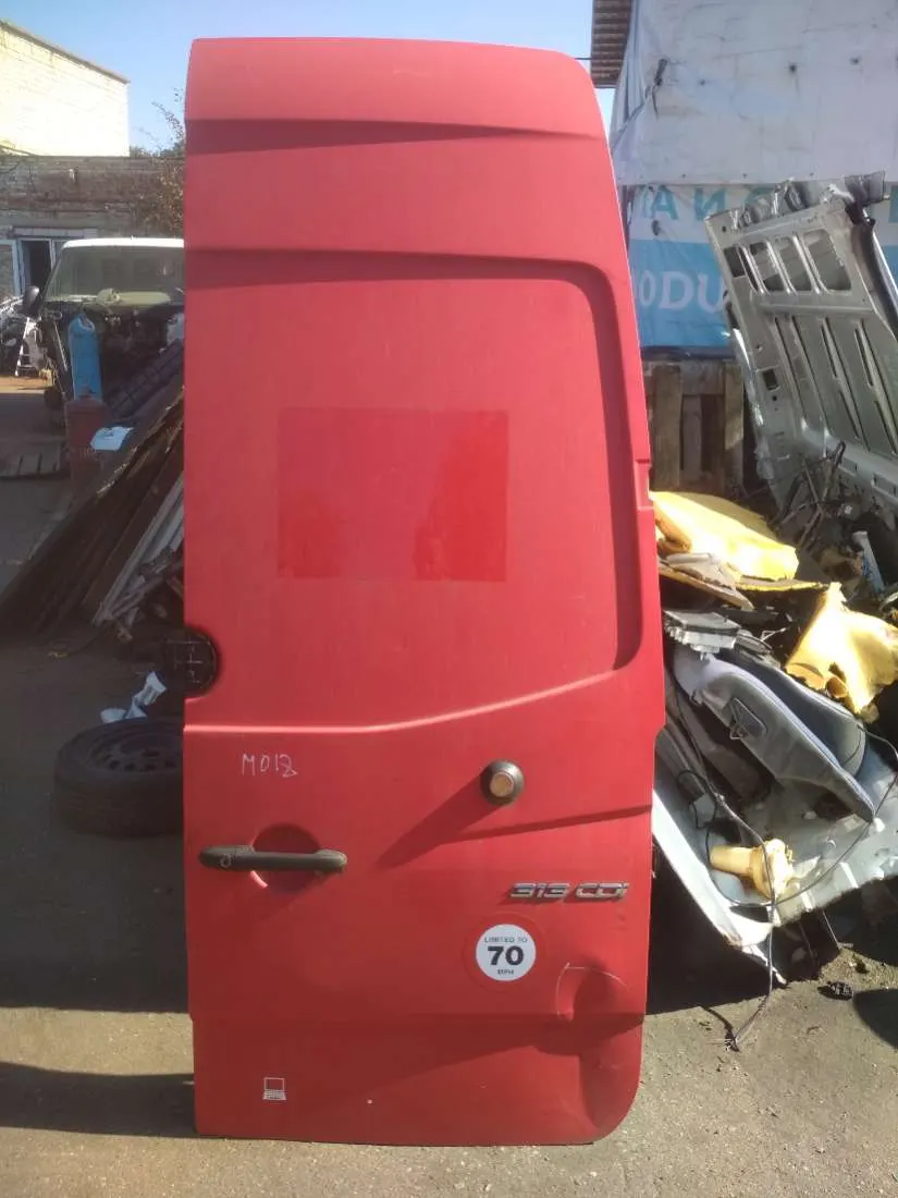 Дверь распашная задняя правая Mercedes-Benz Sprinter