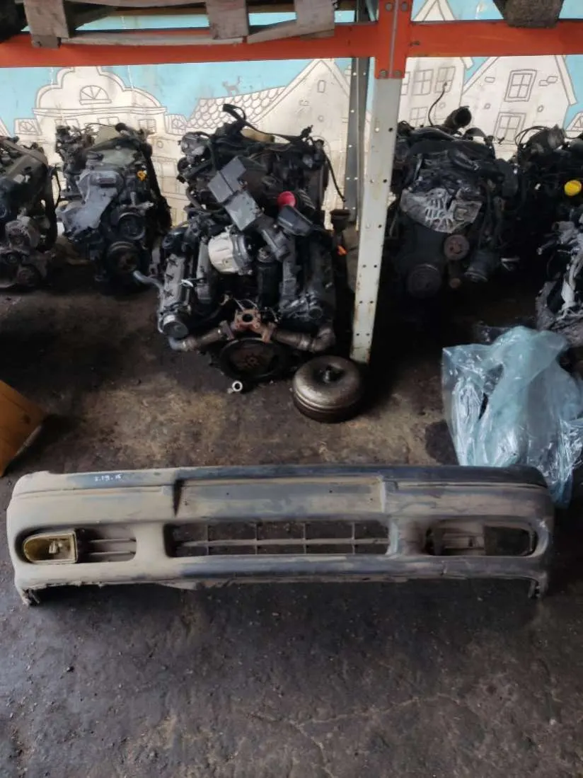 бампер передний Renault 19 1 поколение