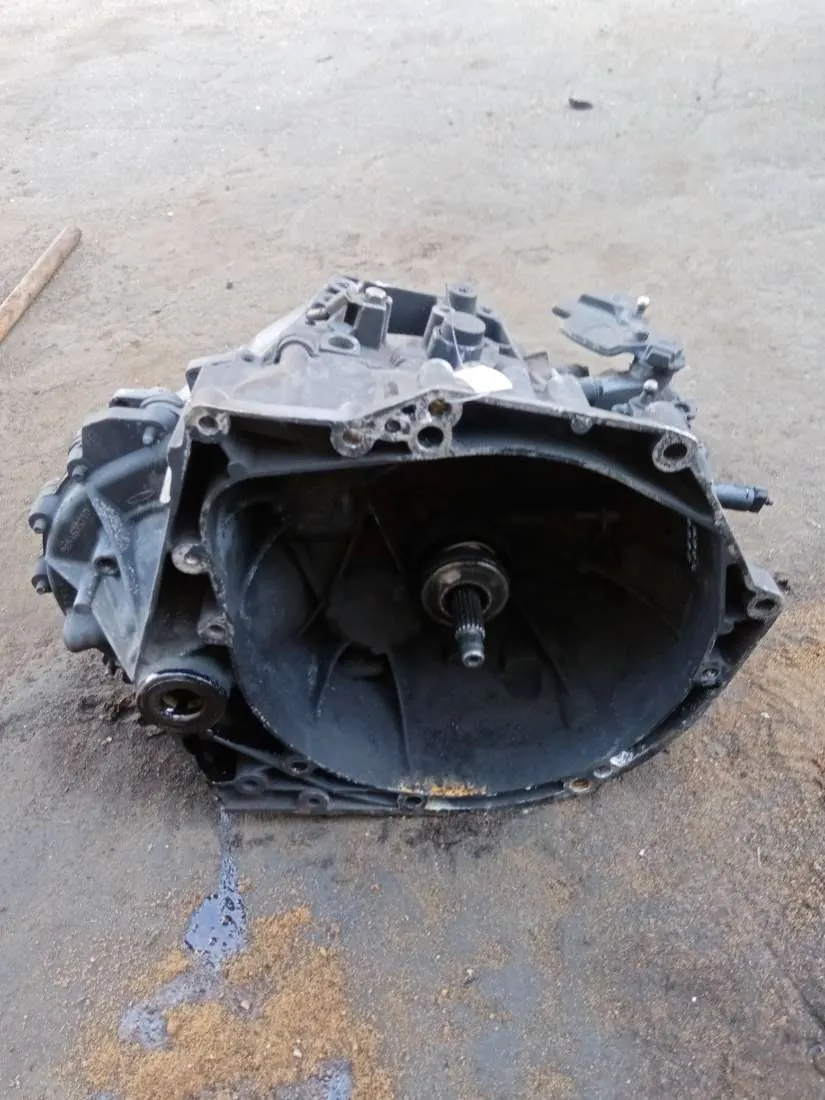КПП механическая (МКПП) 6-ступенчатая Peugeot 308 T7 9682456310