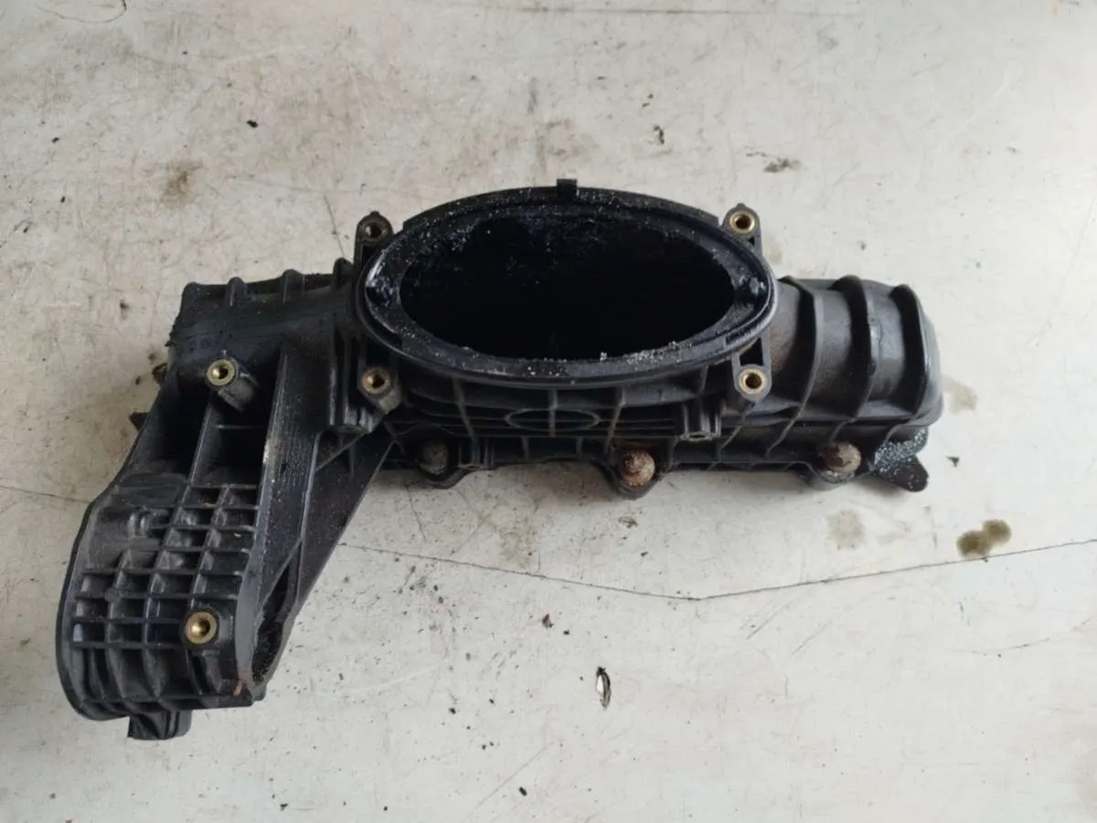 Коллектор впускной Mercedes-Benz Sprinter A6510903037