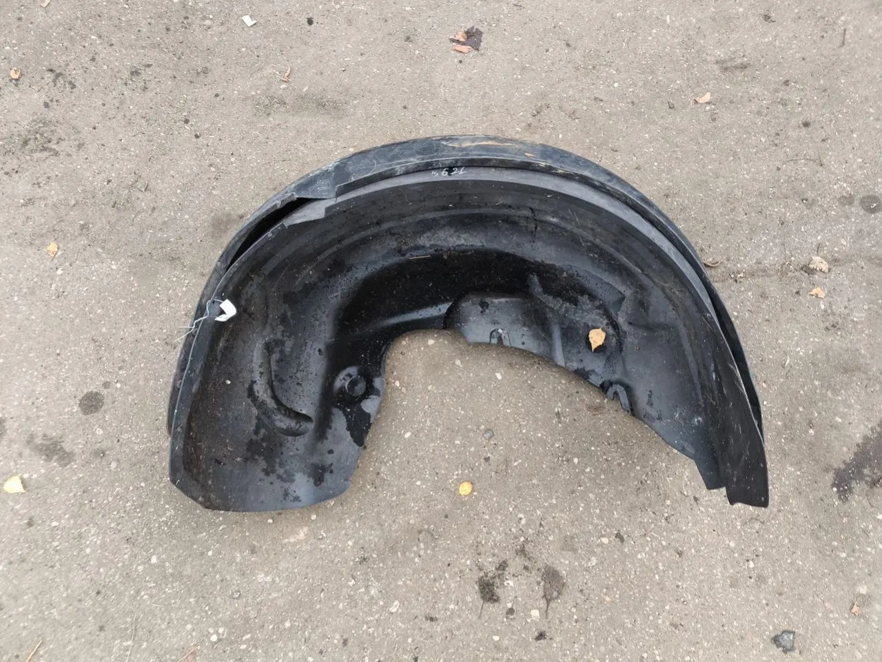 Защита арок задняя правая (подкрылок) Volvo S80 1 поколение 08650272