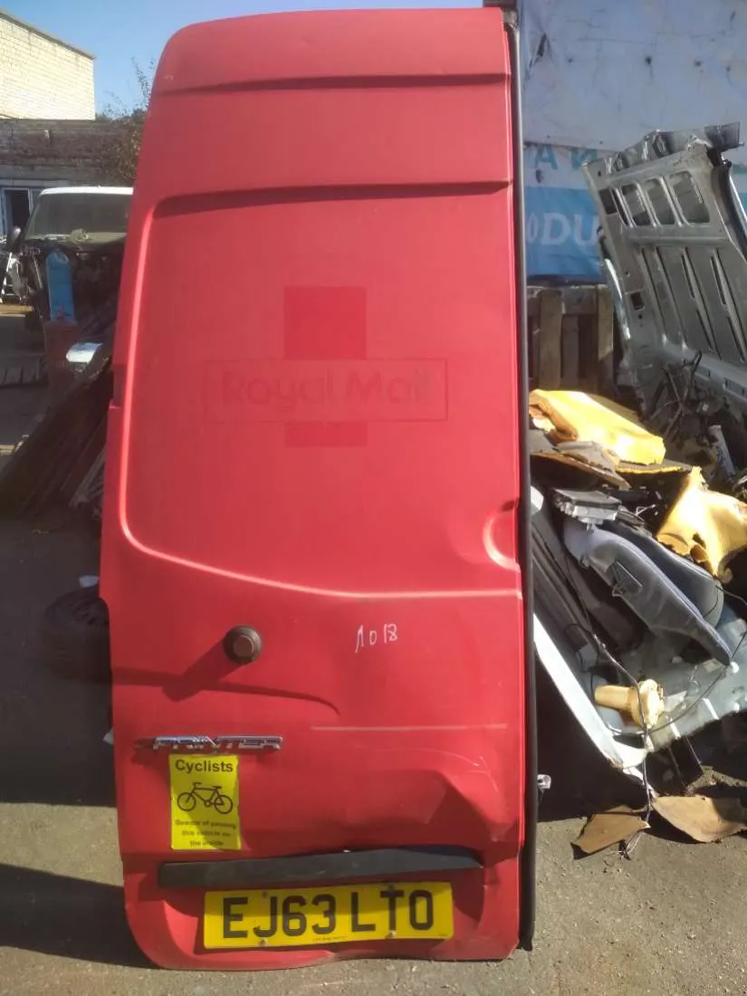 Дверь распашная задняя левая Mercedes-Benz Sprinter