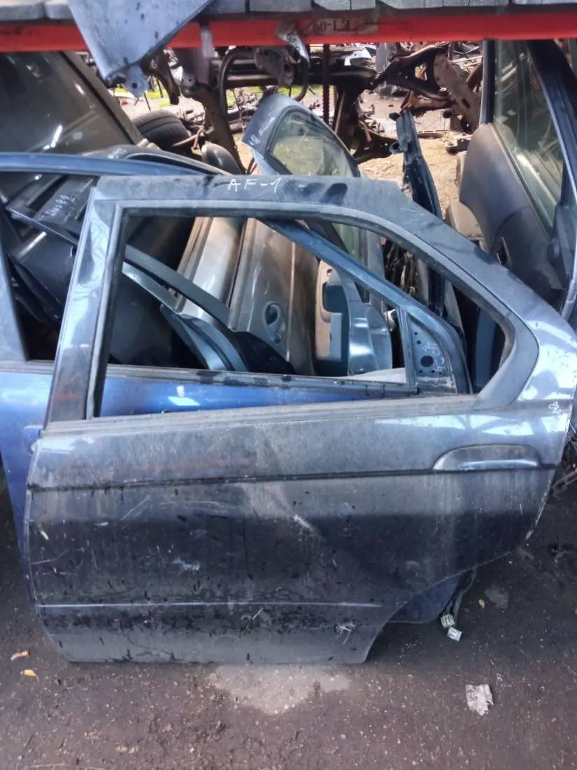 Дверь задняя левая Alfa Romeo 146 930