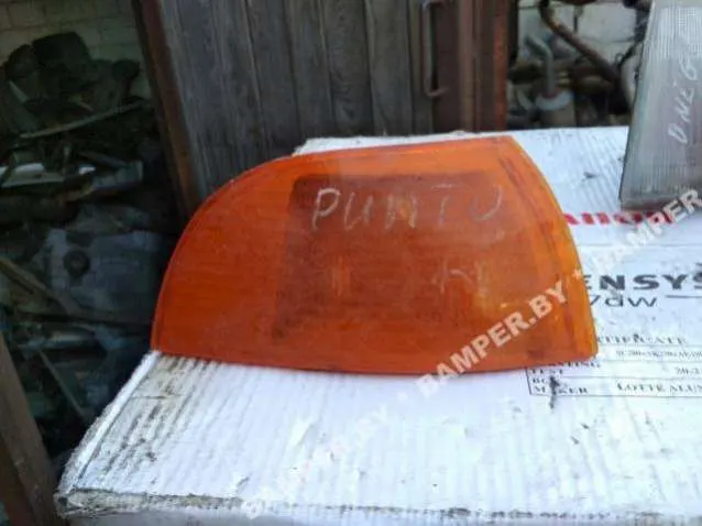 Поворотник правый Fiat Punto 1 поколение