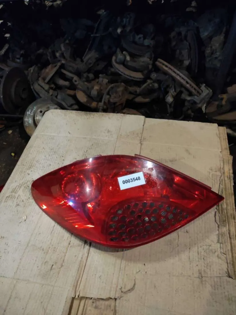 Фонарь задний левый Peugeot 207 1 поколение