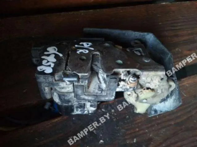 Замок двери передней правой Alfa Romeo 156 932