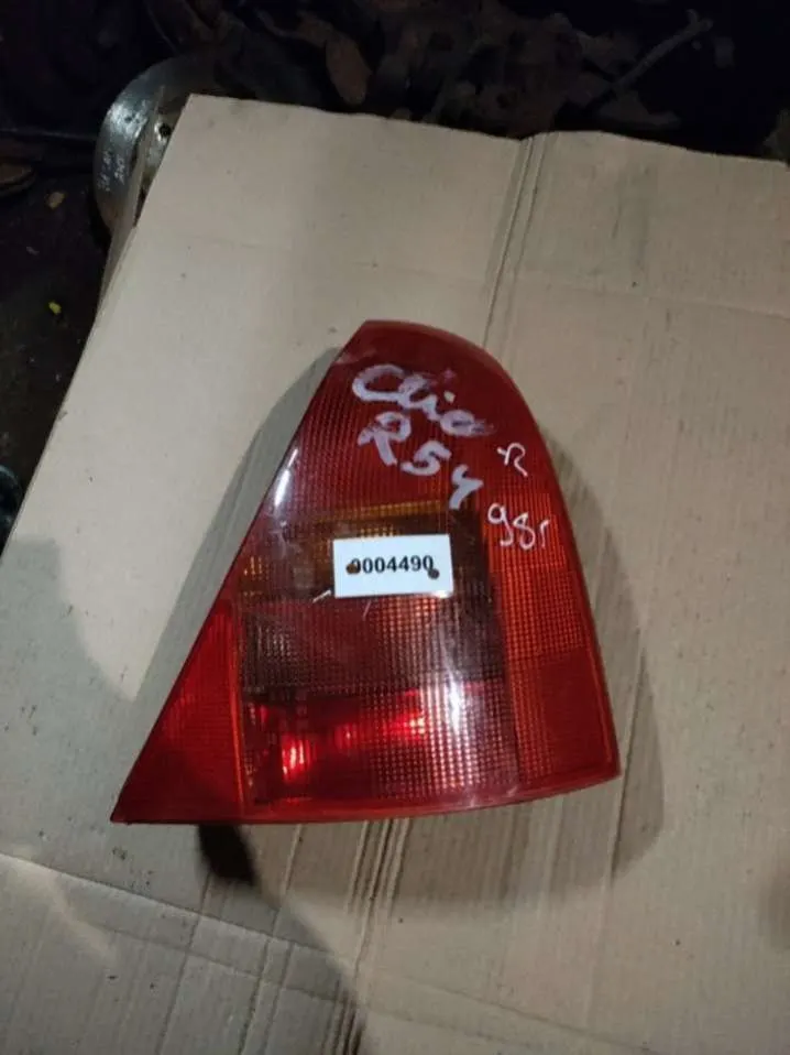 Фонарь задний правый Renault Clio 1 поколение