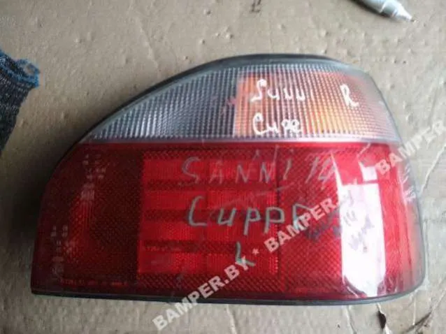 Фонарь задний правый Nissan Sunny B14