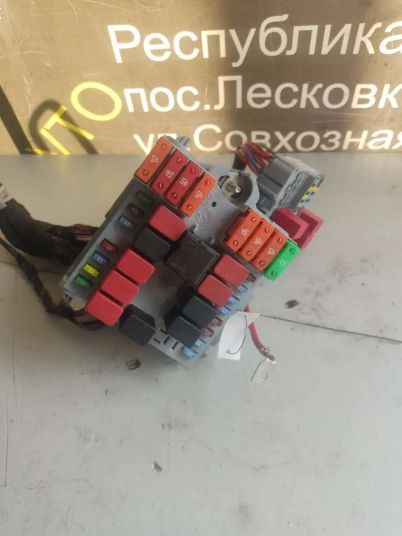 блок предохранителей Peugeot Boxer 1388601080