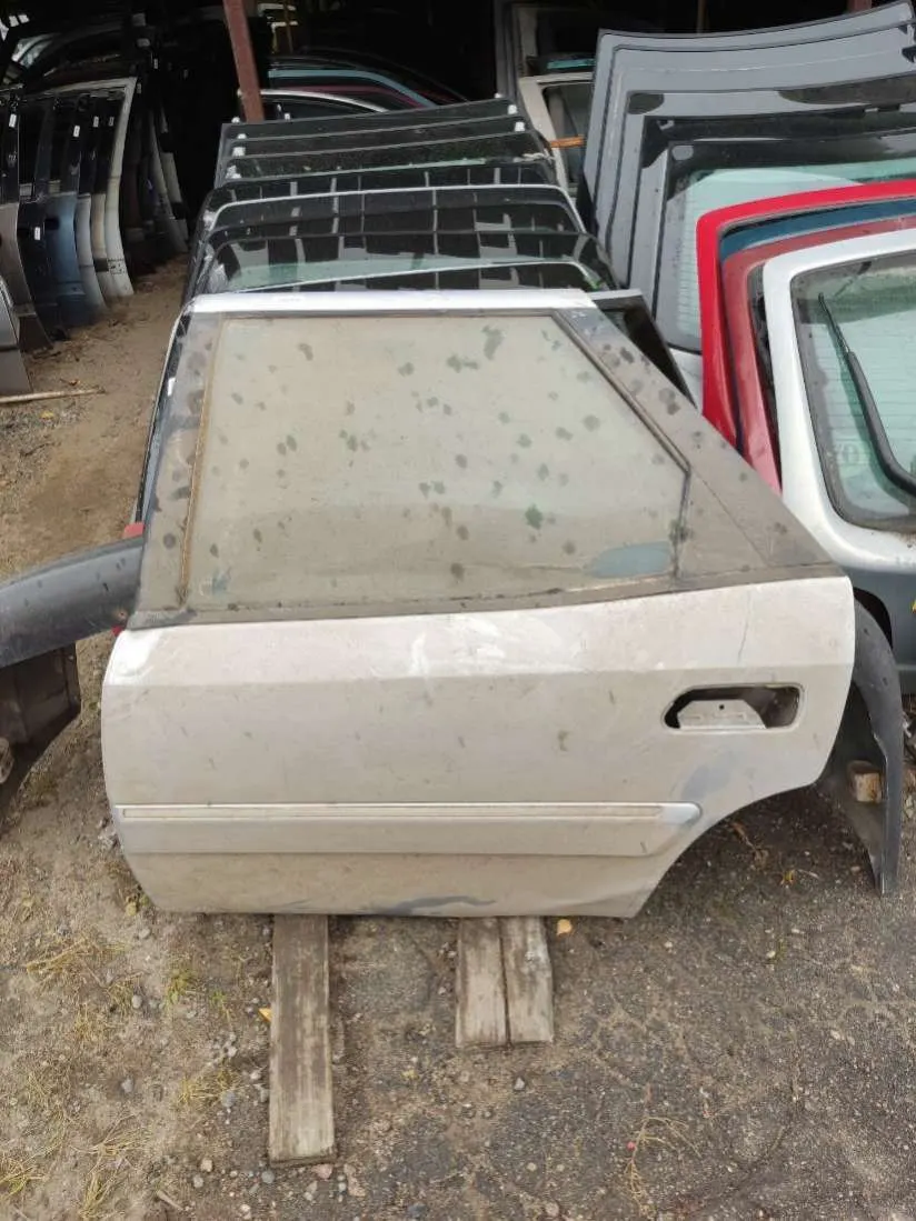 Дверь задняя левая Citroen Xantia 1 поколение
