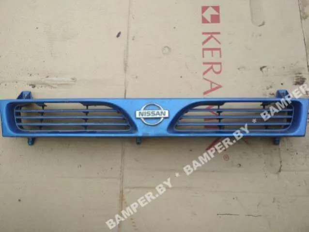 решетка радиатора Nissan Sunny B13