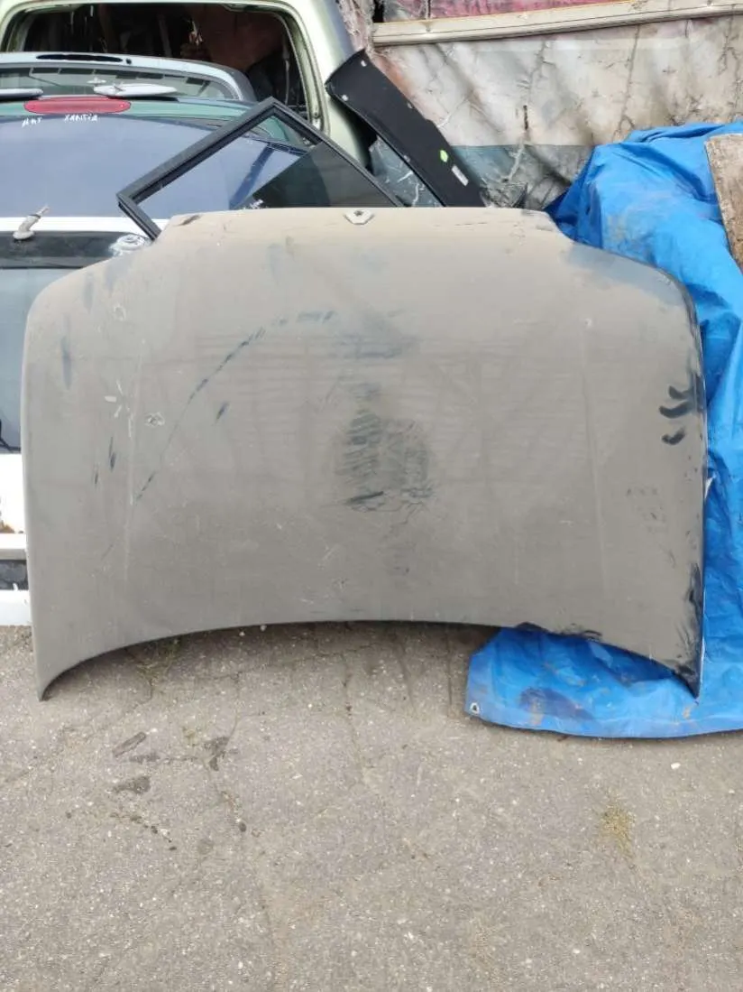 Шумоизоляция капота Renault Clio 1 поколение
