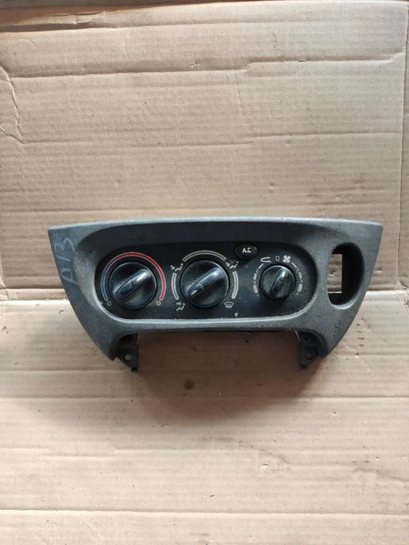 блок управления печки/климат-контроля Renault Scenic 1 поколение