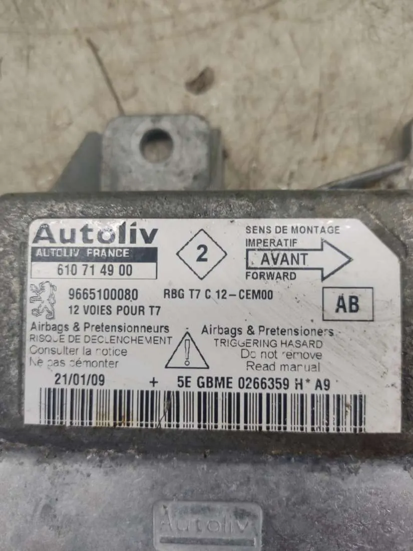Блок AirBag Peugeot 308 T7 610714900 — фото 2