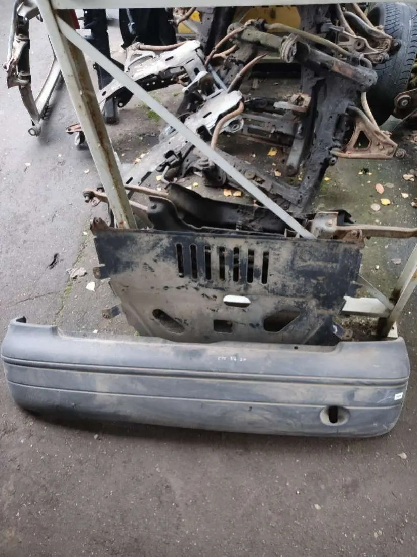 бампер задний Renault Clio 1 поколение