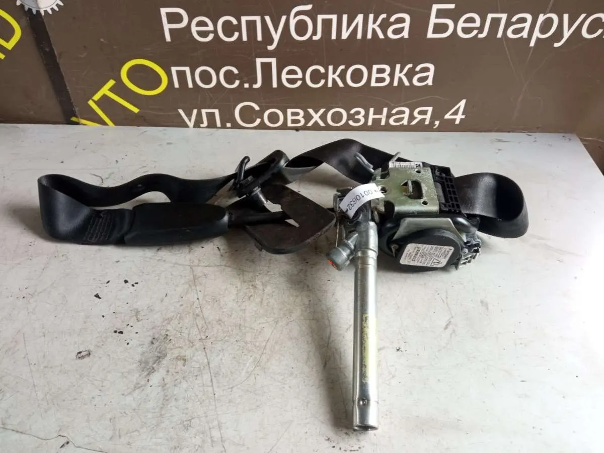 Ремень безопасности передний левый Renault Scenic 3 поколение 868850012R