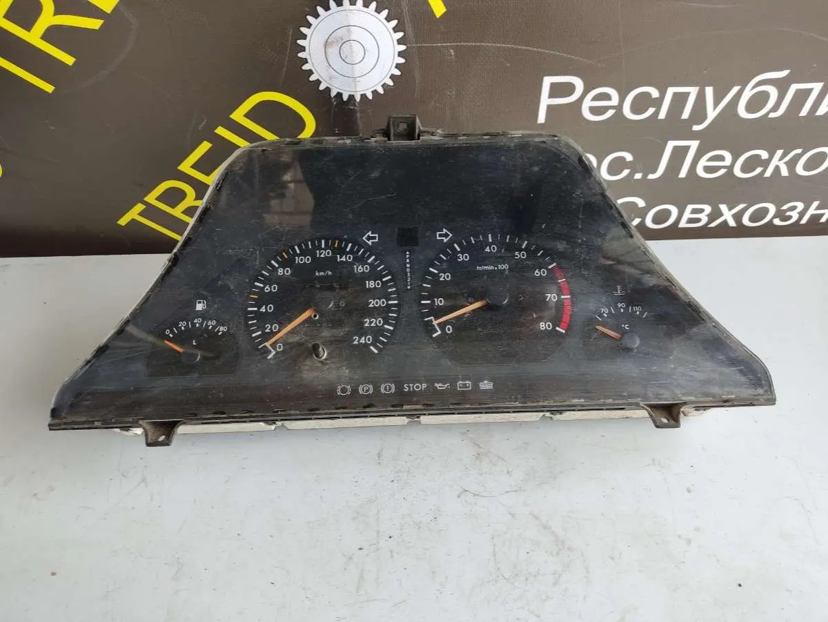 Щиток приборов (приборная панель) Peugeot 605 1 поколение 9608907680
