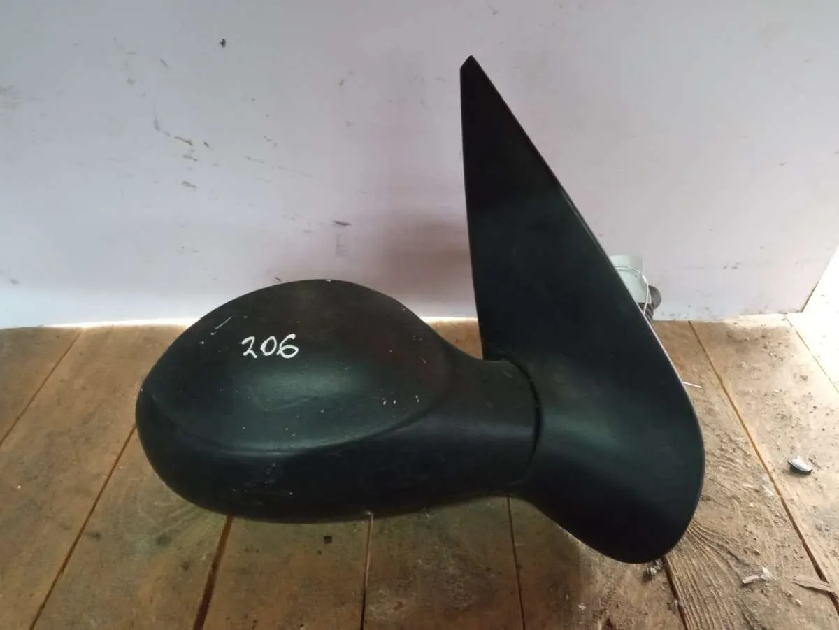 Зеркало правое Peugeot 206 1 поколение