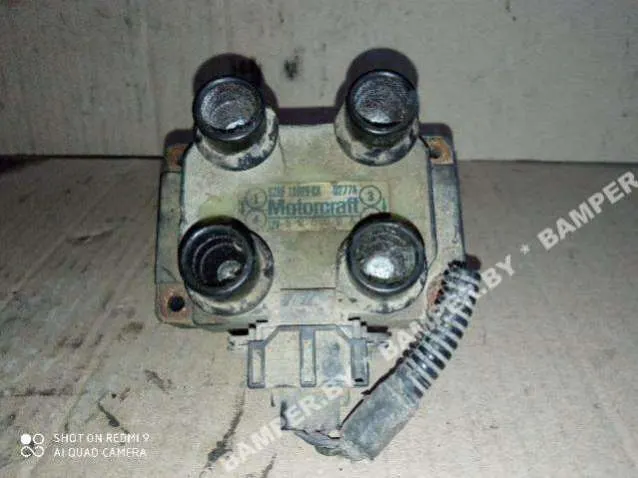 Катушка зажигания с коммутатором Ford Mondeo 1 поколение 928F12029CA