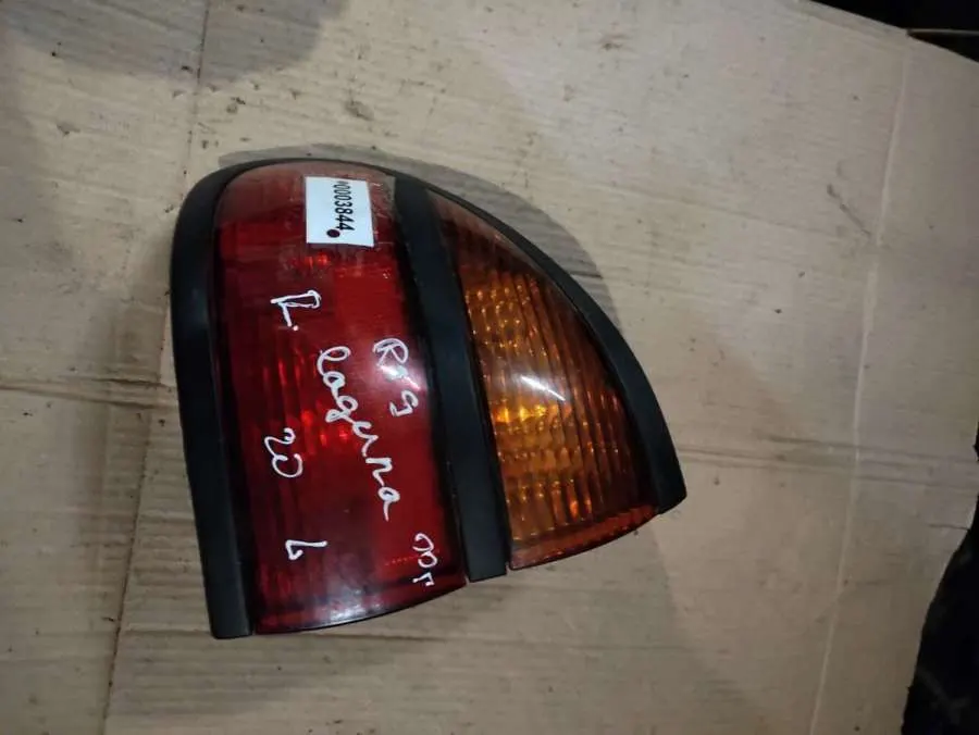 Фонарь задний левый Renault Laguna 1 поколение
