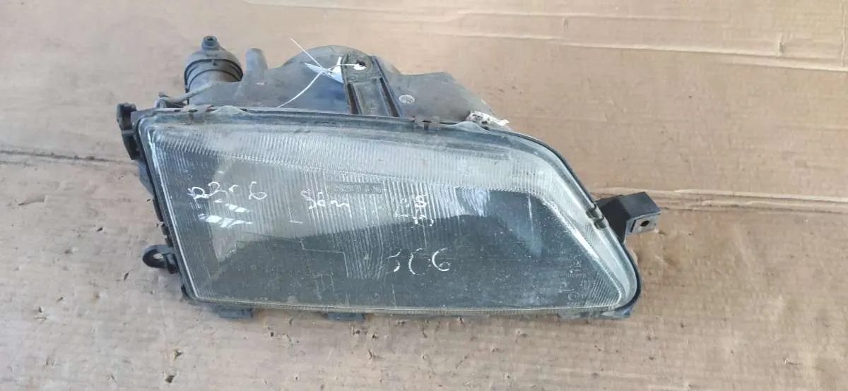 Фара передняя правая Peugeot 306 1 поколение