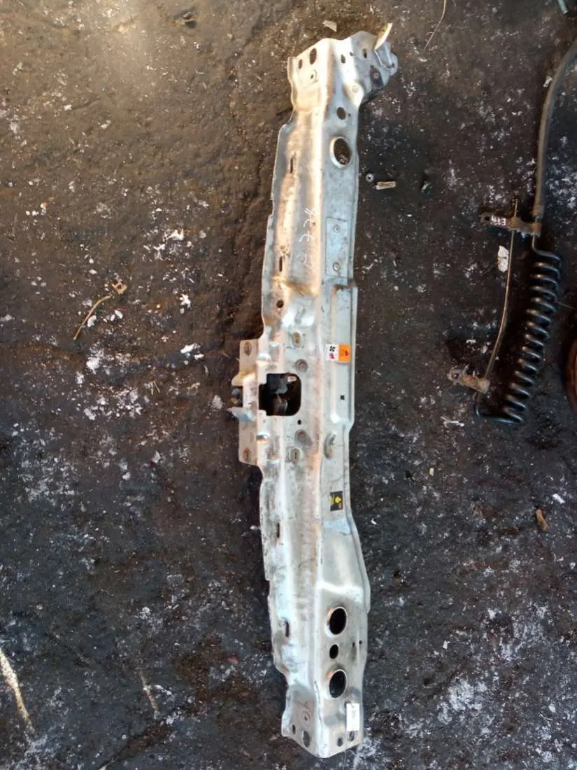 Планка под капот Ford Transit