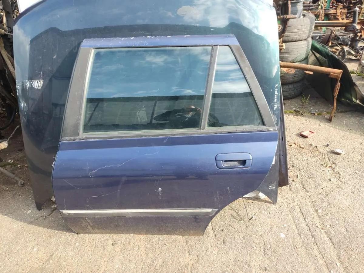 Дверь задняя левая Peugeot 406 1 поколение [рестайлинг]