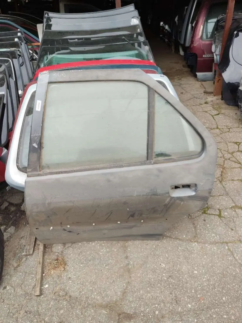 Дверь задняя левая Peugeot 306 1 поколение