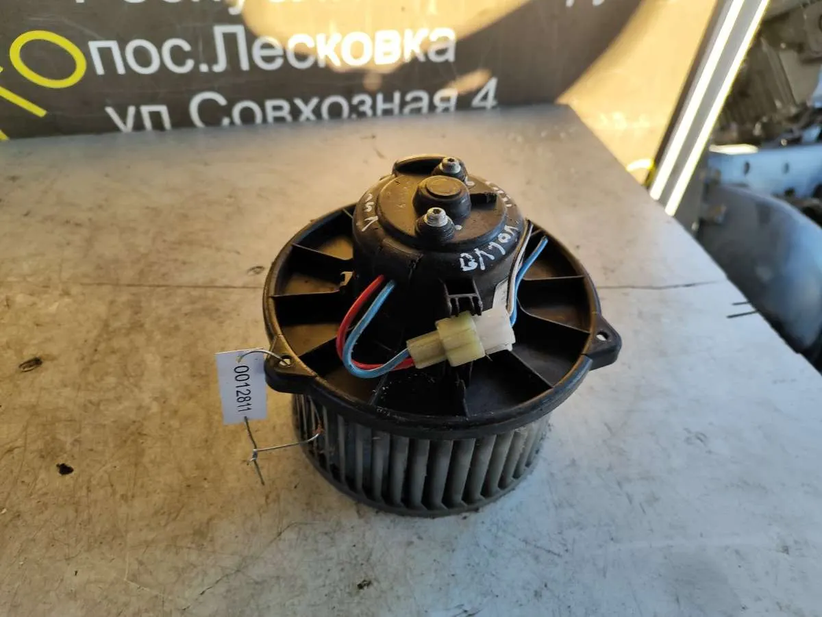 моторчик печки Mitsubishi Carisma 1 поколение [рестайлинг]