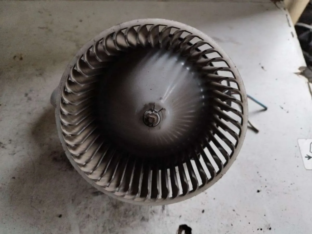 моторчик печки Mazda 5 1 поколение Артикул IMP-260602-03359